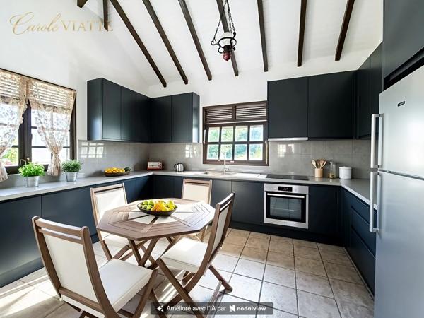 Villa et son T2 avec piscine et jardin paysagé à vendre à SAINT-FRANCOIS  (971)