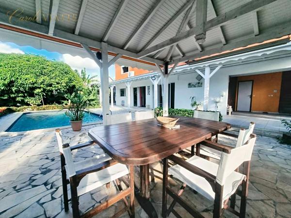Villa et son T2 avec piscine et jardin paysagé à vendre à SAINT-FRANCOIS  (971)