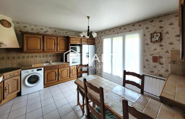 Maison Kaufmann & Broad proximité gare et écoles.