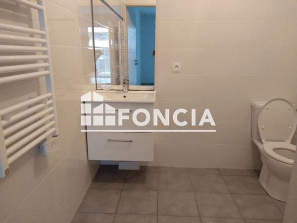 Location Appartement 2 pièces 38.85 m² - 284 AVENUE MICHEL JOURDAN Cannes 06150