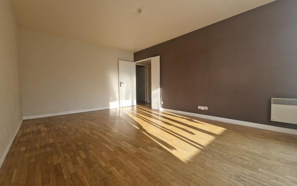 Appartement à vendre    3 pièces • 60 m2 Montévrain