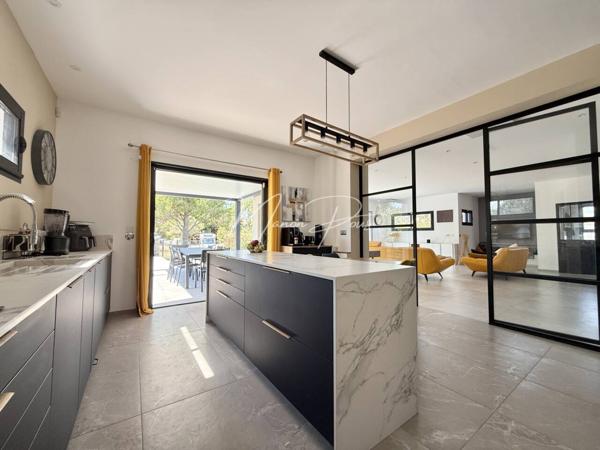 Maison à vendre 6 pièces de 203 m²