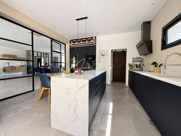 Maison à vendre 6 pièces de 203 m²