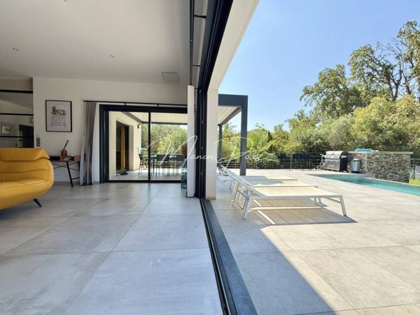 Maison à vendre 6 pièces de 203 m²
