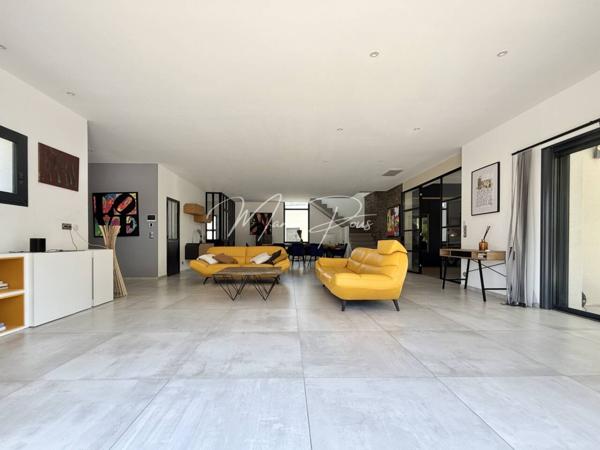 Maison à vendre 6 pièces de 203 m²