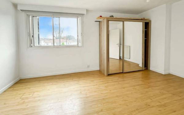 Appartement à louer    3 pièces •  Mont-de-Marsan