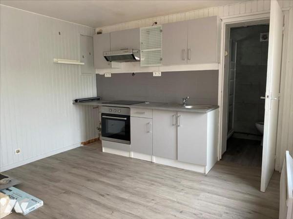 SAINT LEONARD, Ensemble de 2 logements avec jardin et garage