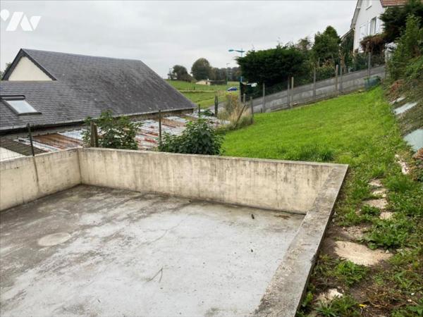 SAINT LEONARD, Ensemble de 2 logements avec jardin et garage