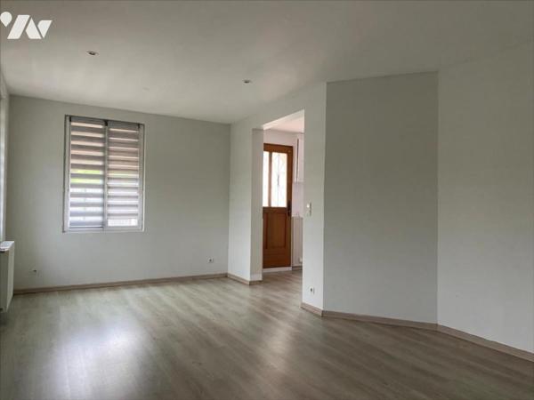 SAINT LEONARD, Ensemble de 2 logements avec jardin et garage