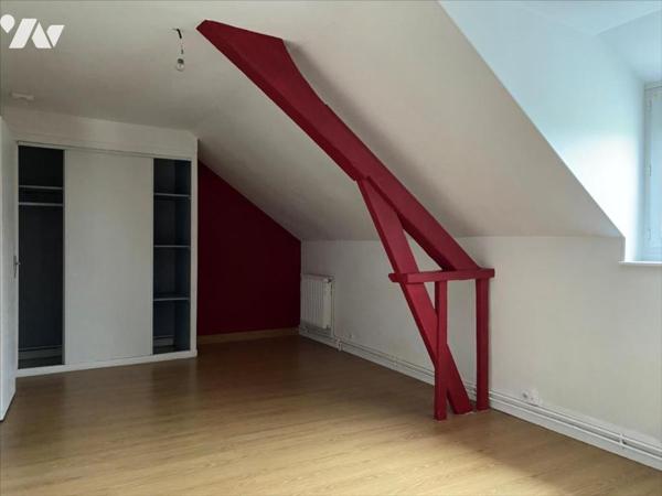 SAINT LEONARD, Ensemble de 2 logements avec jardin et garage