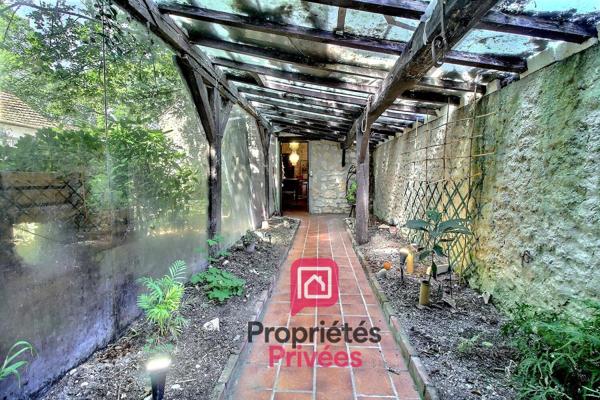 AUTHENTIQUE LONGERE GATINAISE de 170 m2 AVEC GRANGE de 170 m2 aménagée, PISCINE INTERIEURE, DEPENDANCES, TERRAIN de plus d'1 Hectare - À 1h30 de PARIS