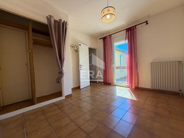 Maison spacieuse de 8 pièces à vendre à Villemoustaussou - Rare sur le marché !