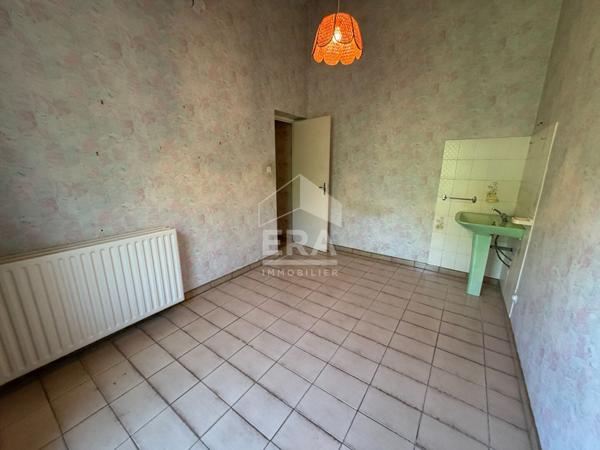Maison spacieuse de 8 pièces à vendre à Villemoustaussou - Rare sur le marché !