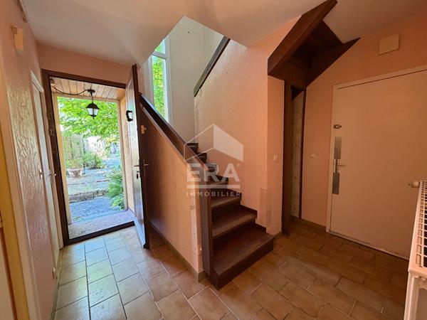 Maison spacieuse de 8 pièces à vendre à Villemoustaussou - Rare sur le marché !