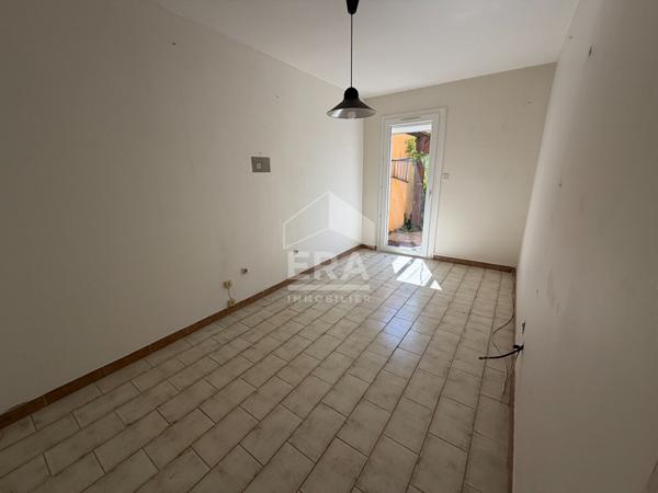 Maison spacieuse de 8 pièces à vendre à Villemoustaussou - Rare sur le marché !