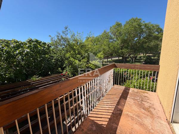 Maison spacieuse de 8 pièces à vendre à Villemoustaussou - Rare sur le marché !