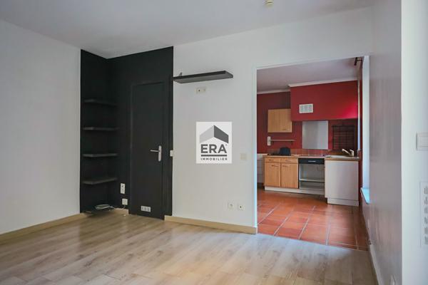 RARE ! Studio de 28.31 m² avec courette privative de 13 m²