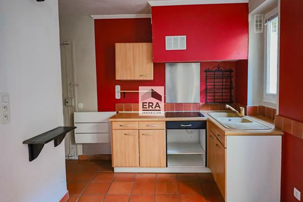 RARE ! Studio de 28.31 m² avec courette privative de 13 m²