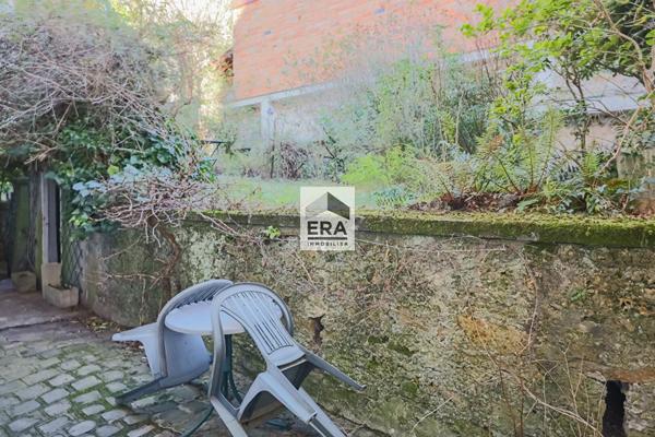 RARE ! Studio de 28.31 m² avec courette privative de 13 m²