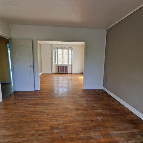 Maison de ville à vendre à Saint-Pierre-des-Nids en Mayenne (53370), ref : 12725/753   
mairie