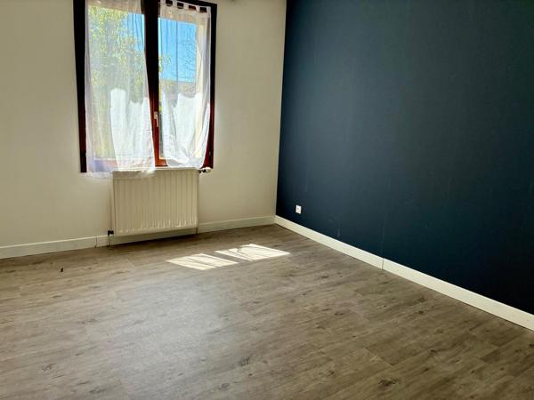 Maison sur sous sol avec vie de plain pied