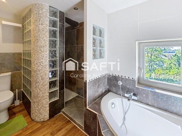 Charme / Insert / Nombre chambre / parcelle / Panneaux aérovoltaïque / Thermodynamique / Ramassage scolaire