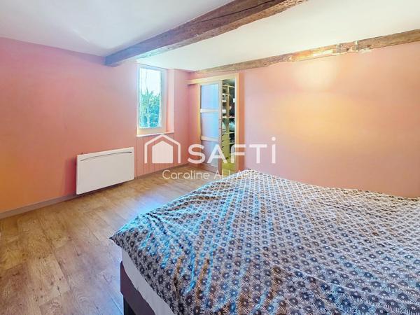 Charme / Insert / Nombre chambre / parcelle / Panneaux aérovoltaïque / Thermodynamique / Ramassage scolaire