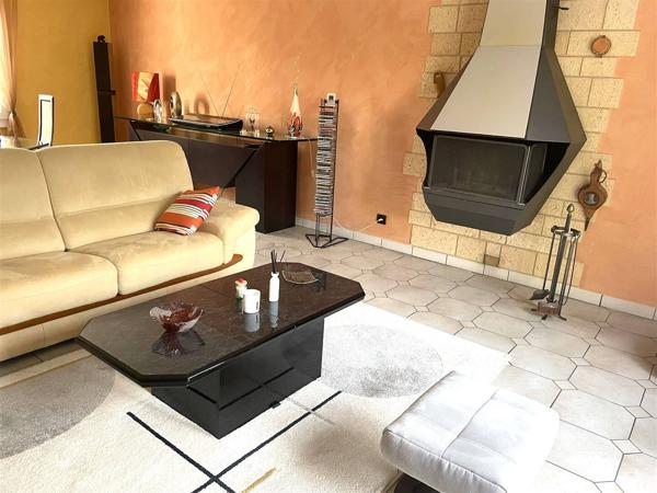 Maison Pontault Combault 5 pièce(s) 93 m2