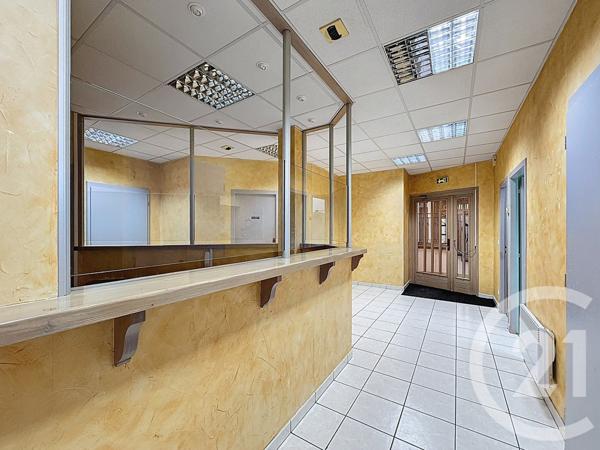 Appartement Local à vendre  8 pièces - 143,79 m2 TANINGES - 74