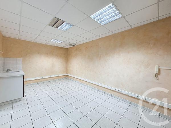 Appartement Local à vendre  8 pièces - 143,79 m2 TANINGES - 74