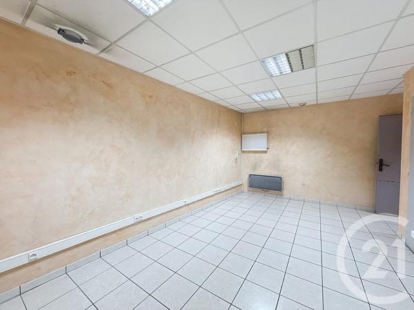 Appartement Local à vendre  8 pièces - 143,79 m2 TANINGES - 74