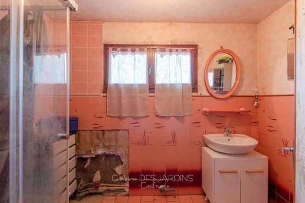 Maison avec dépendances et grand terrain proche SEES (61)