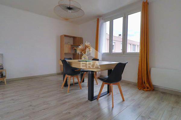 LOCATION MEUBLE - Appartement Marseille 3 pièces - Dernier étage -  Zéro travaux - Triple exposition