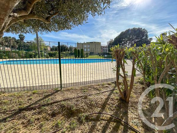 Appartement T4 à vendre  4 pièces - 54,31 m2 CAVALAIRE SUR MER - 83