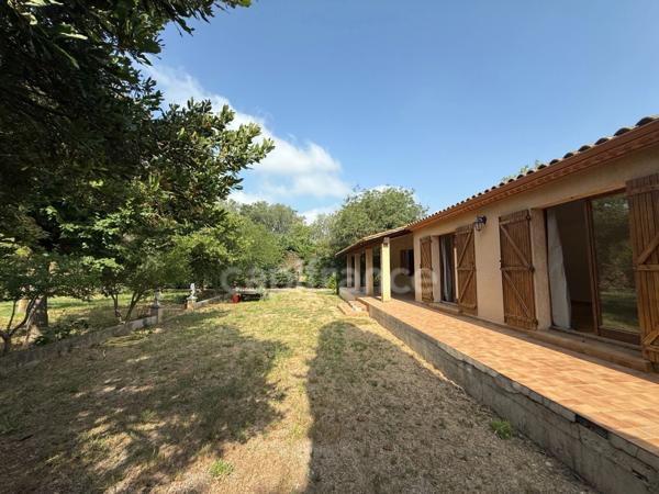 Maison individuelle 155m2. Jardin arboré de 2000m2