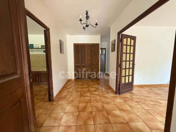 Maison individuelle 155m2. Jardin arboré de 2000m2