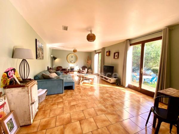 Maison individuelle 155m2. Jardin arboré de 2000m2