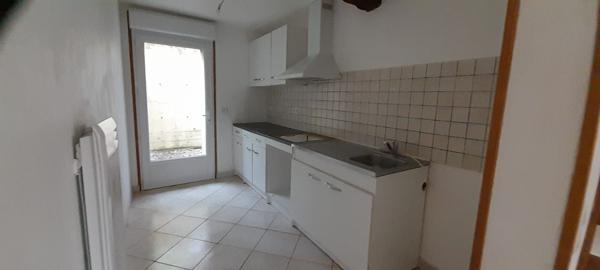 Cologne (32430) Maison de Village 115m² - 4 Chambres– Cour - Proche Commodités