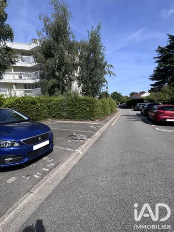 Parking à vendre 12 m² Le Mesnil-Saint-Denis