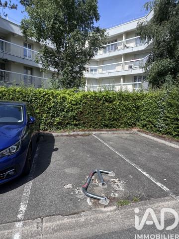 Parking à vendre 12 m² Le Mesnil-Saint-Denis