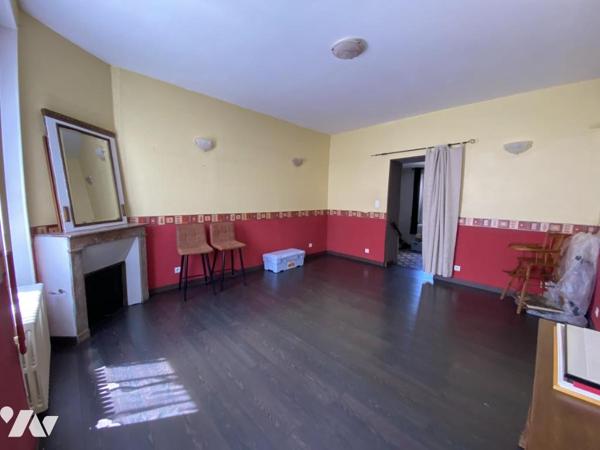 Immeuble de caractère en monopropriété – Deux logements – Dépendances – Terrain de 1 509 m² 