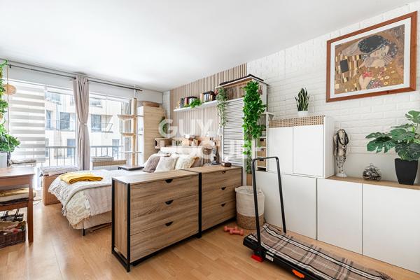 75015 Paris | Convention | 2 pièces 54 m² | Balcon Ouest | Cave | Parking possible