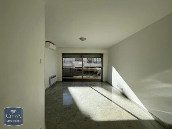 Appartement à louer 1 pièce 35.56m²