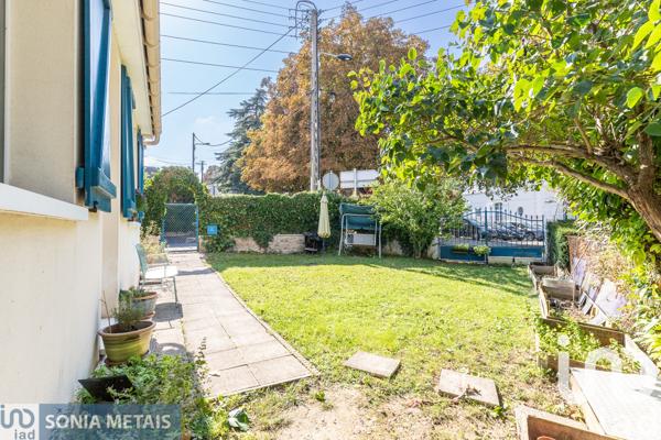 House for sale 6 rooms 100 m² Ris-Orangis