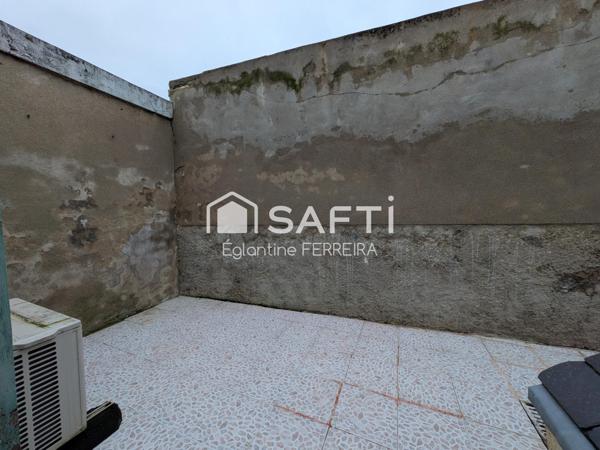 ISSOUDUN, MAISON DE VILLE T2 DE 65M² AVEC STATIONNEMENTS PRIVATIFS