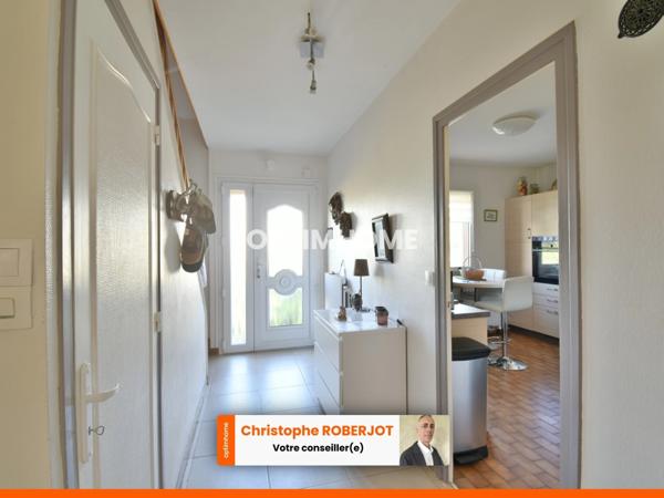 Belle maison de 320m2 au sol sur 1700m2 de terrain clos et piscinable aux portes de Chalon sur Saône