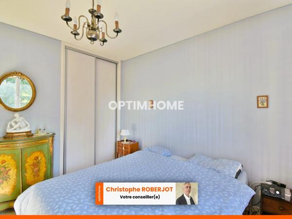 Belle maison de 320m2 au sol sur 1700m2 de terrain clos et piscinable aux portes de Chalon sur Saône