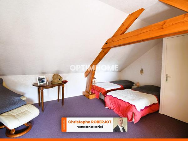 Belle maison de 320m2 au sol sur 1700m2 de terrain clos et piscinable aux portes de Chalon sur Saône