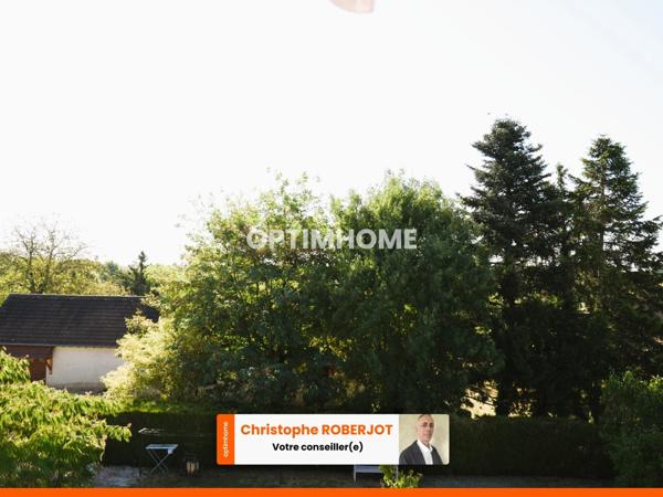 Belle maison de 320m2 au sol sur 1700m2 de terrain clos et piscinable aux portes de Chalon sur Saône