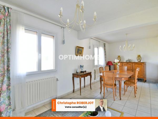 Belle maison de 320m2 au sol sur 1700m2 de terrain clos et piscinable aux portes de Chalon sur Saône